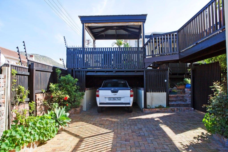 8 Bedroom Property for Sale in Fish Hoek Western Cape